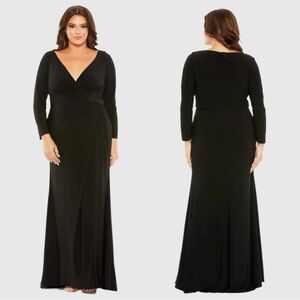 NWT‎ Mac Duggal Black Long Sleeve V-Neck Faux Wrap Gown